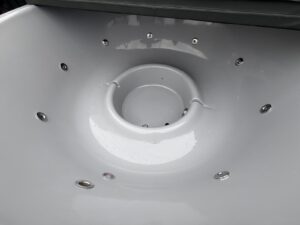 LED apgaismojums stiklašķiedras kublā