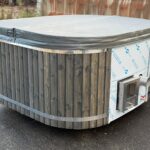 Kvadrātveida akrila kubls ar integrēto krāsni 200×200 cm