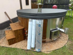 Stiklašķiedras kubls 225 cm ar integrēto krāsni un termokoka apdari