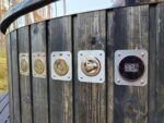 Vadības pogas hidromasāžas un LED apgaismojuma ieslēgšanai kublā