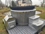 Stiklašķiedras kubls ar ārējo krāsni, hidromasāžu un LED apgaismojumu Ø200 cm