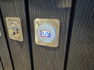 Ūdens temperatūras termometrs stiklašķiedras kublā