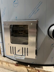 Hidromasāžas un gaisa masāžas sistēma stiklašķiedras kublā