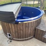 Stiklašķiedras kubls ar ārējo krāsni 200 cm pamatkomplektācijā